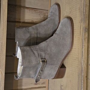 J Crew Parker Suede Sherling Winter Ankle Boots Size 8.5 Taupe